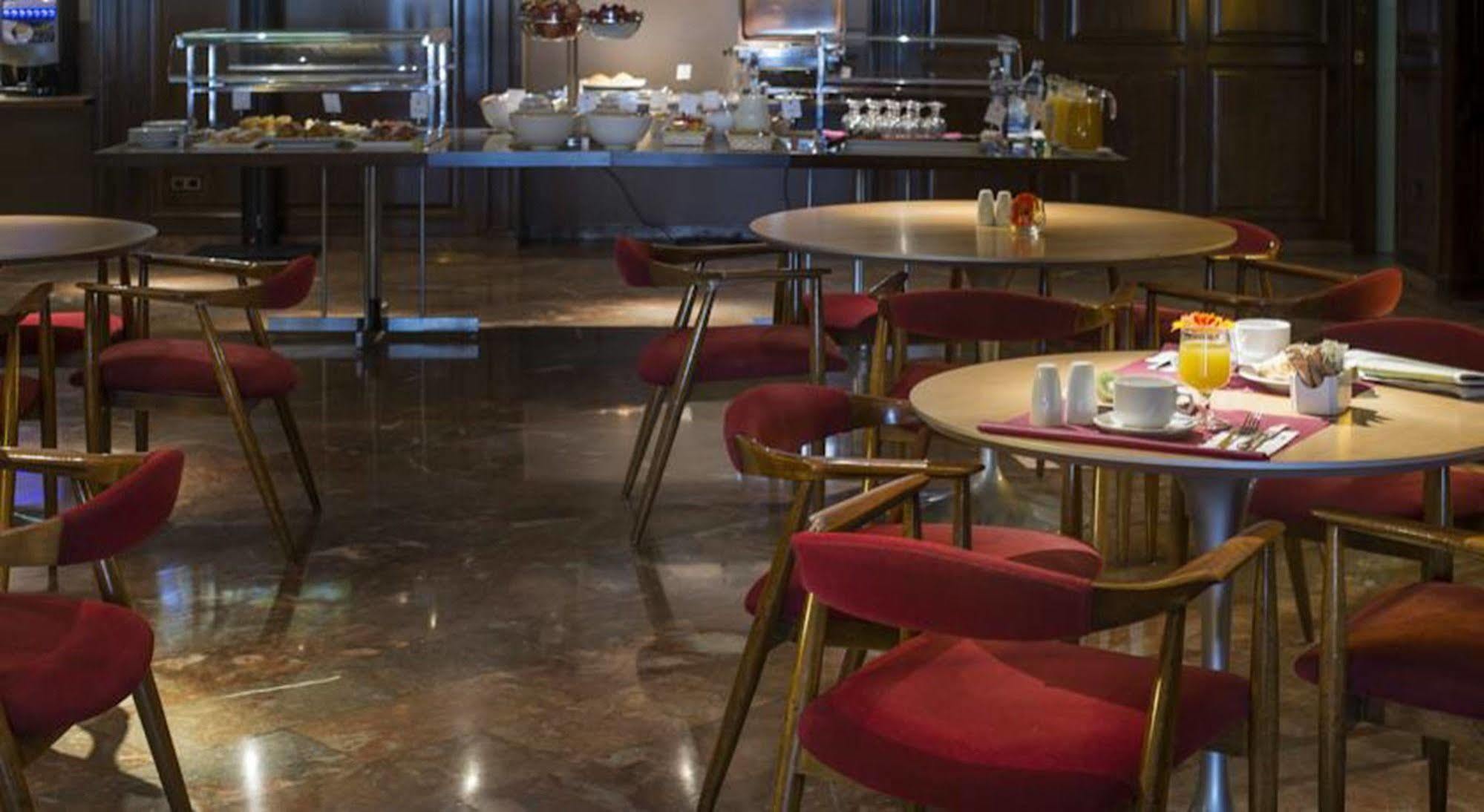 Goya Hotel 4*